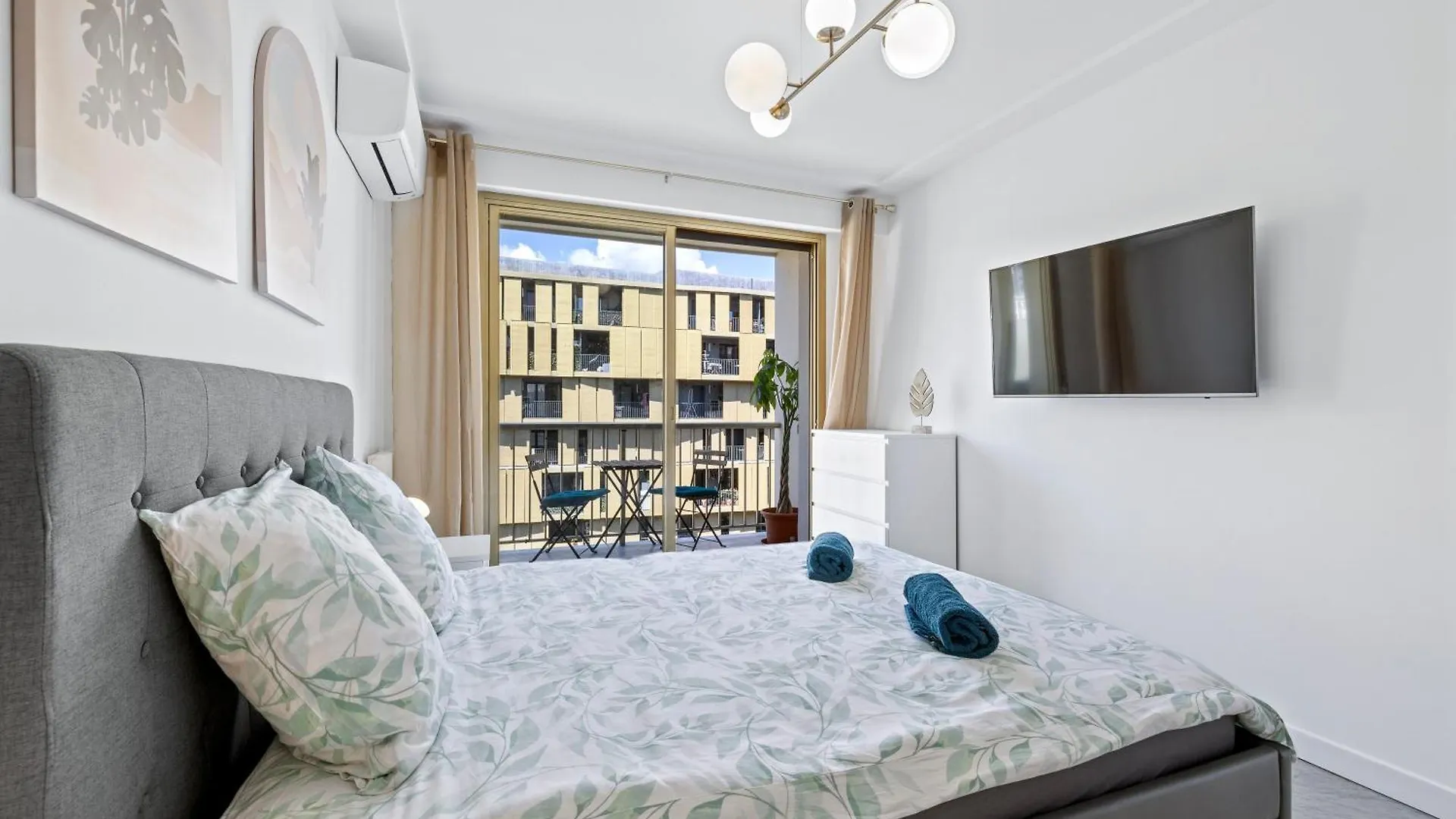 Nice Renting - 93 Californie - Elegant Studio Terrace Near Sea Tramway France