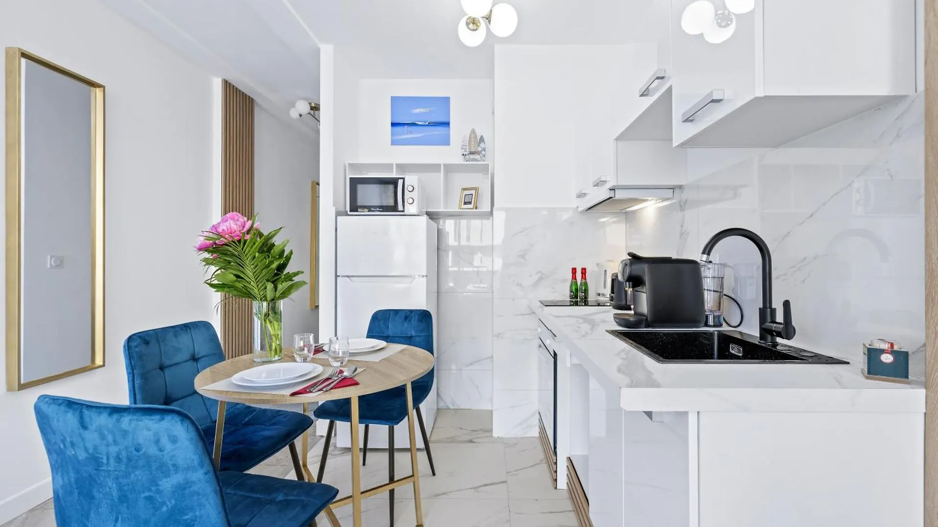 Apartment Nice Renting - 93 Californie - Elegant Studio Terrace Near Sea Tramway France